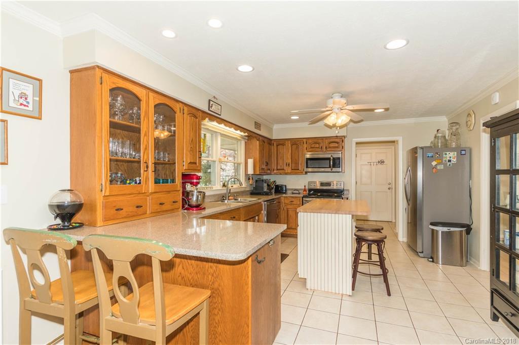 385 Auburn Road Waynesville, NC 28786 - Photo 16 of 31 Gallery Image 16