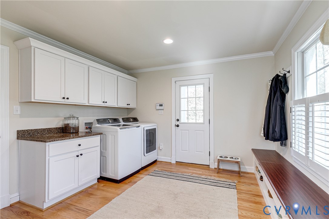 10451 Cherokee Road Richmond, VA 23235 - Photo 19 of 36 Laundry and side door to parking