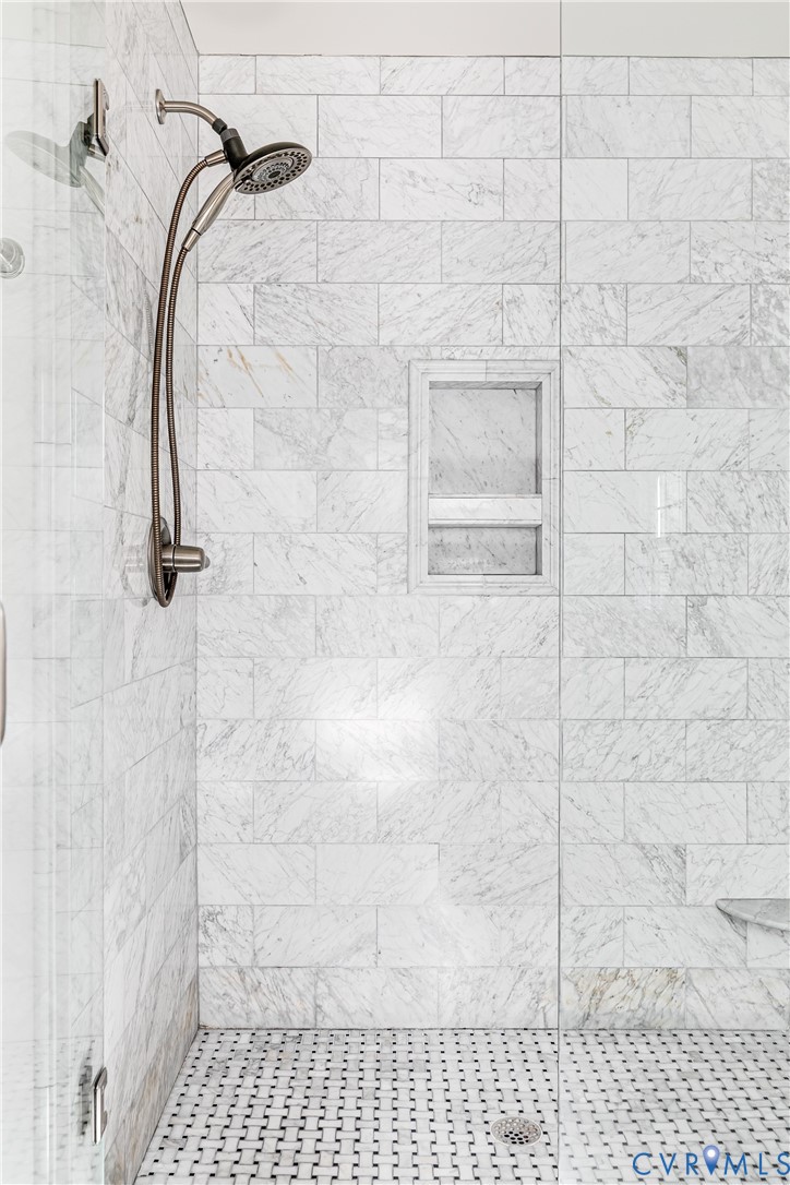 10451 Cherokee Road Richmond, VA 23235 - Photo 25 of 36 Marble shower