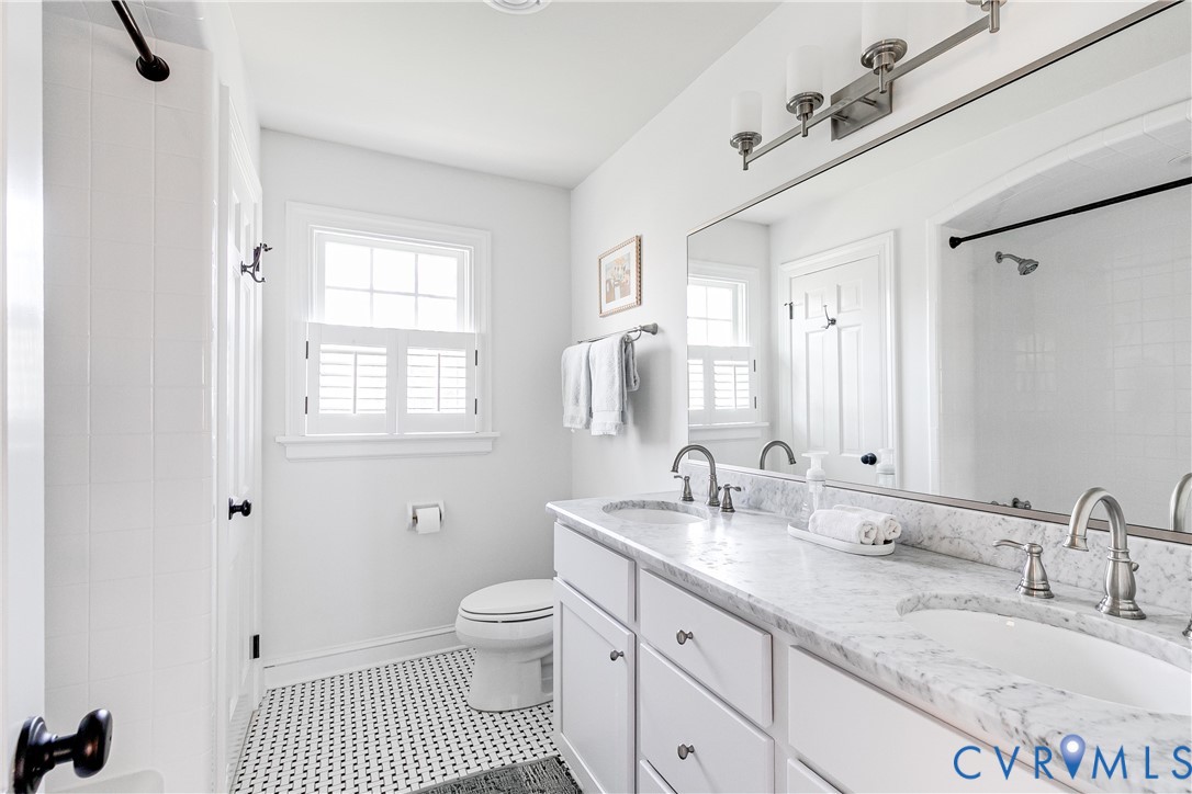 10451 Cherokee Road Richmond, VA 23235 - Photo 31 of 36 Hall bath with double vanity