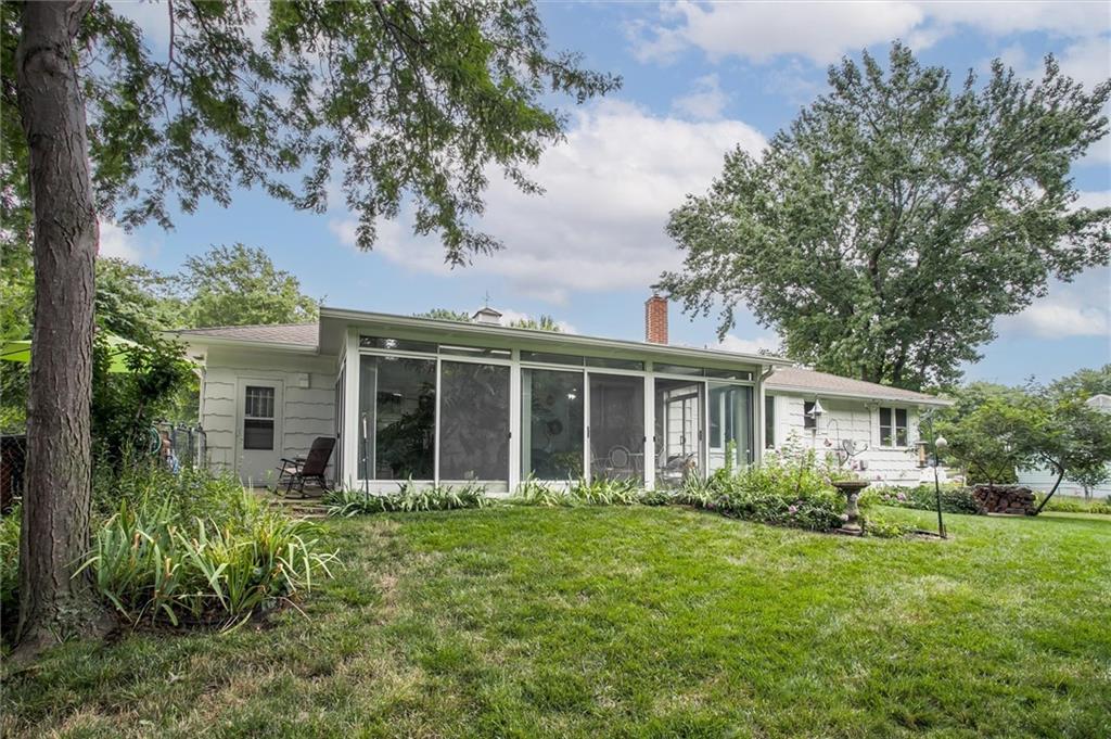 421 Southwest Stratford Road Lee's Summit, MO 64081 - Photo 23 of 27