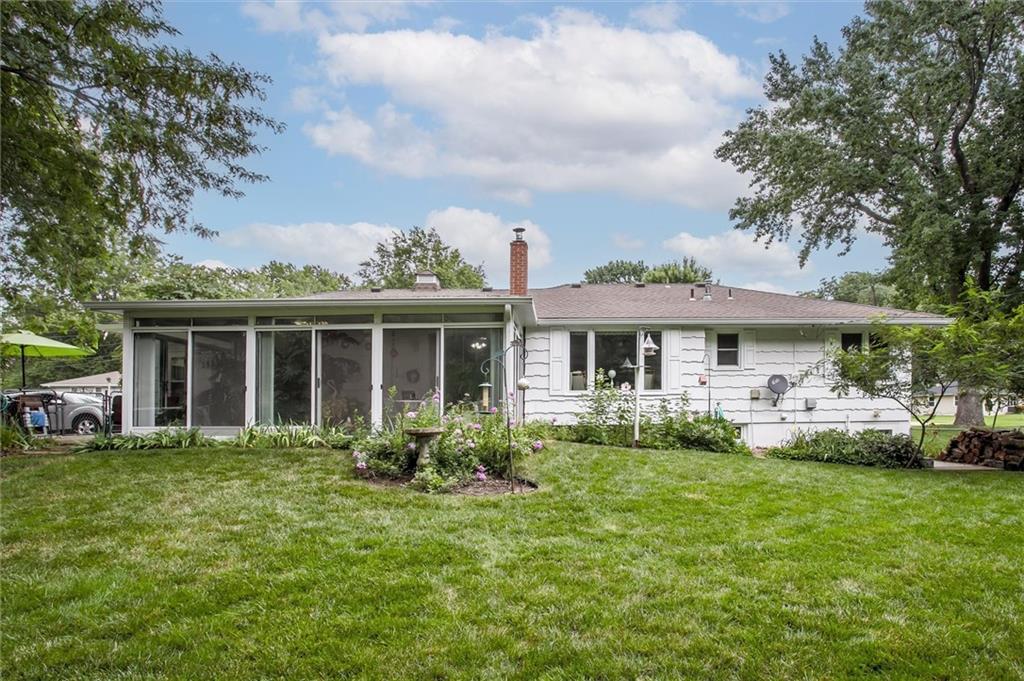 421 Southwest Stratford Road Lee's Summit, MO 64081 - Photo 24 of 27