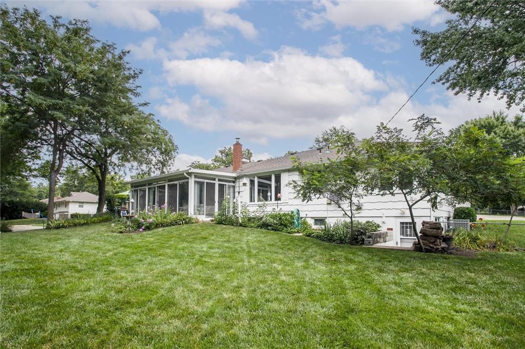 421 Southwest Stratford Road Lee's Summit, MO 64081 - Photo 25 of 27