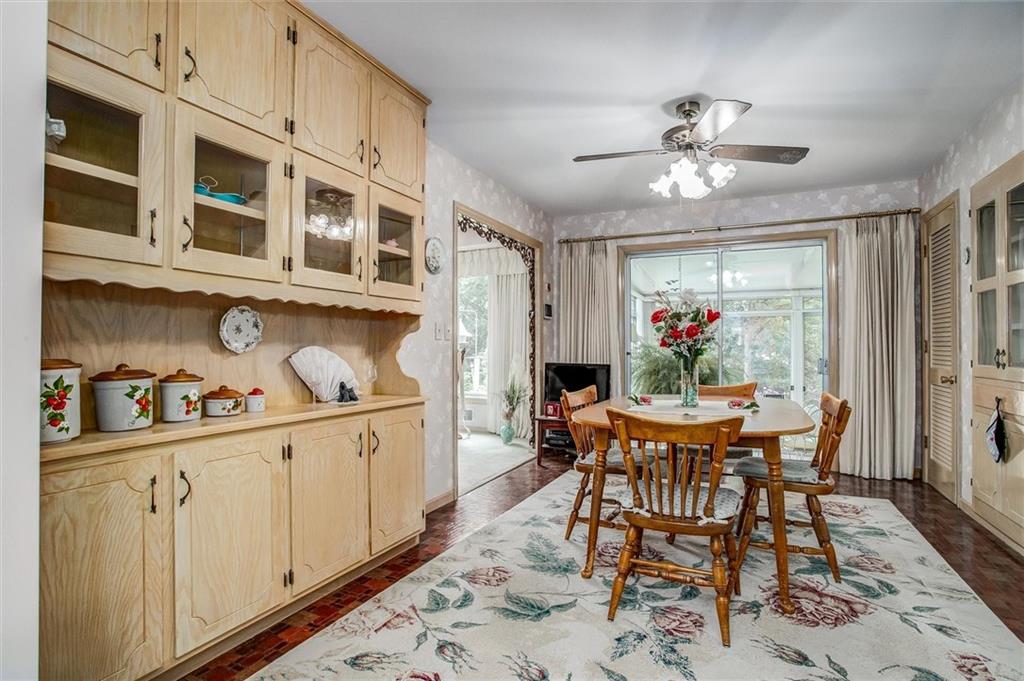 421 Southwest Stratford Road Lee's Summit, MO 64081 - Photo 9 of 27