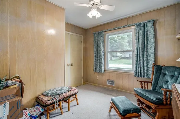 $330,000 | 421 Southwest Stratford Road, Lee's Summit, MO 64081