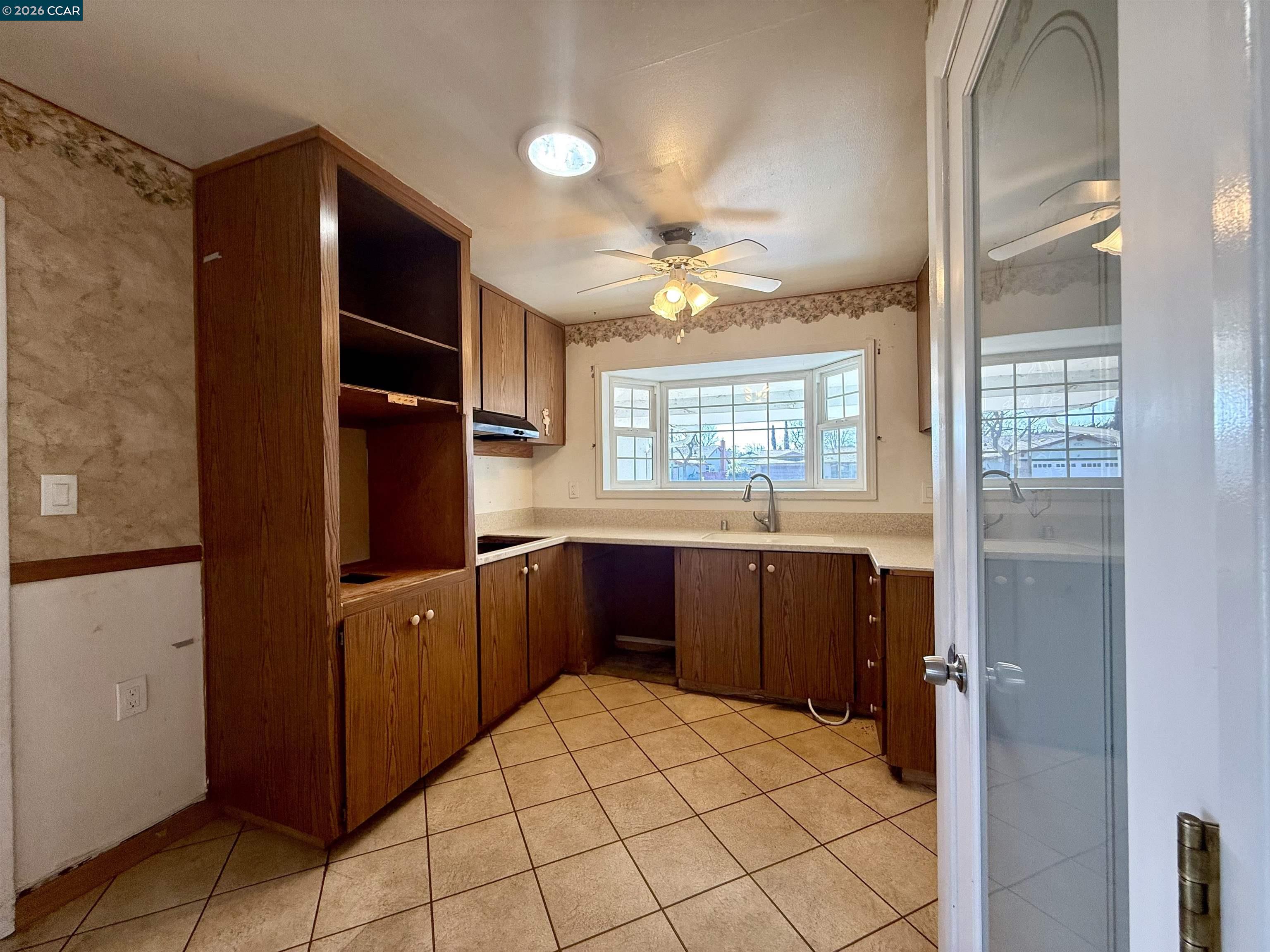 772 Largo Court Fairfield, CA 94533 - Photo 10 of 29