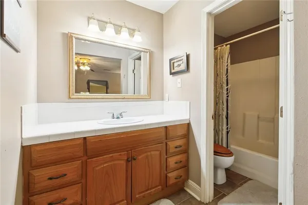 $229,500 | 2721 St Marie Drive, Meraux, LA 70075