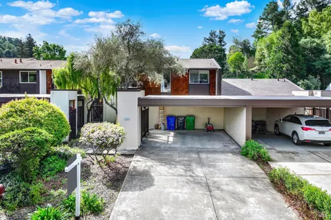$598,000 | 3161 Valley Green Lane, Napa, CA 94558