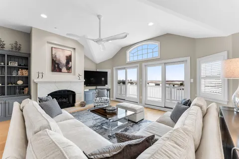 $6,900,000 | 440 98th Street, Stone Harbor, NJ 08247