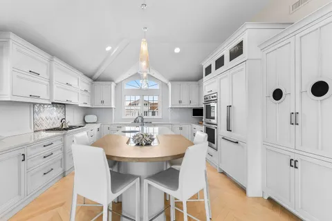 $6,900,000 | 440 98th Street, Stone Harbor, NJ 08247