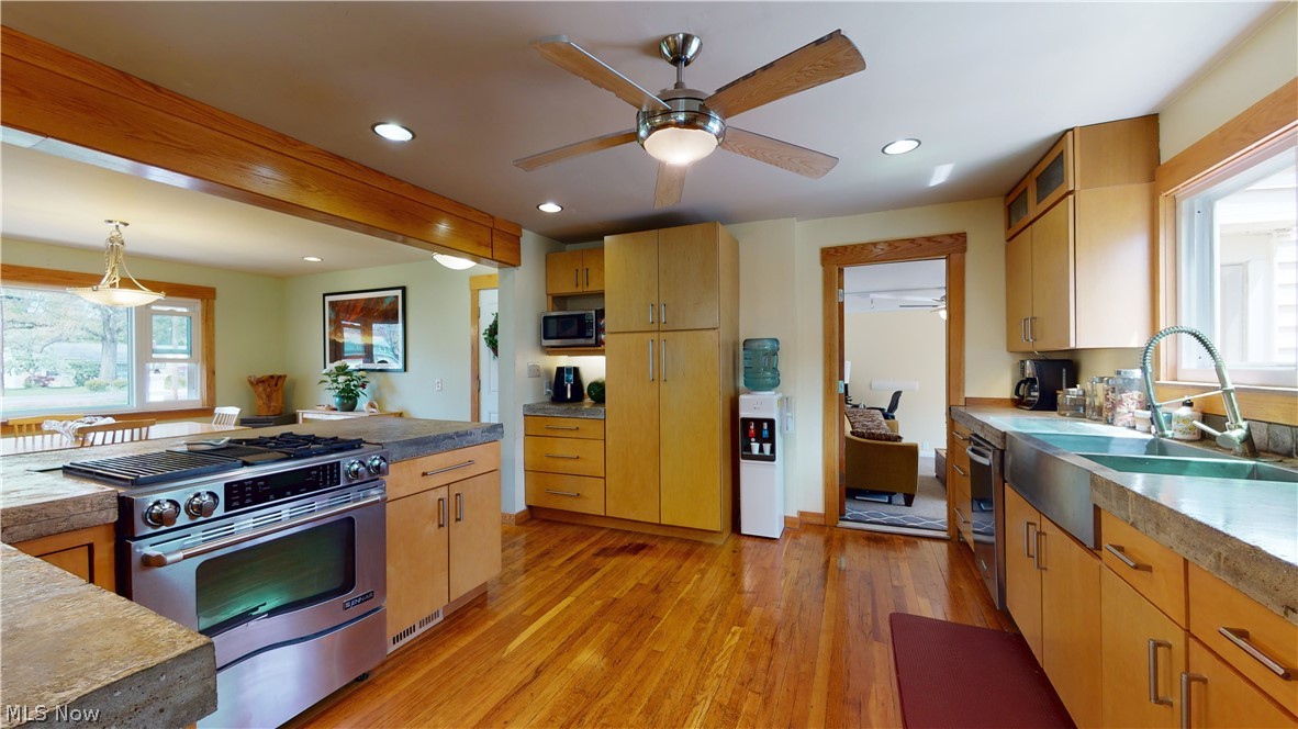 22875 Mastick Road Cleveland, OH 44126 - Photo 16 of 35