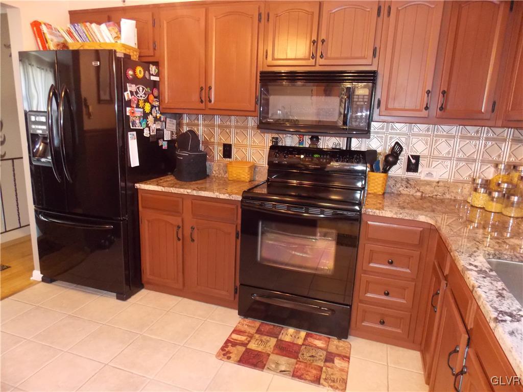 3446 Nazareth Road Easton, PA 18045 - Photo 10 of 25 Gallery Image 10