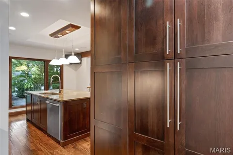$1,400,000 | 9845 Northbridge Road, St. Louis, MO 63124