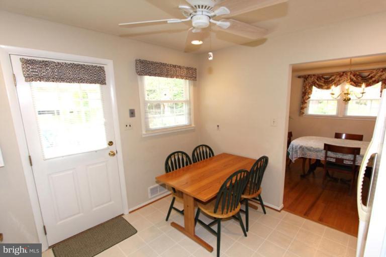 5421 Moultrie Road Springfield, VA 22151 - Photo 18 of 30 Kitchen/Dining Room