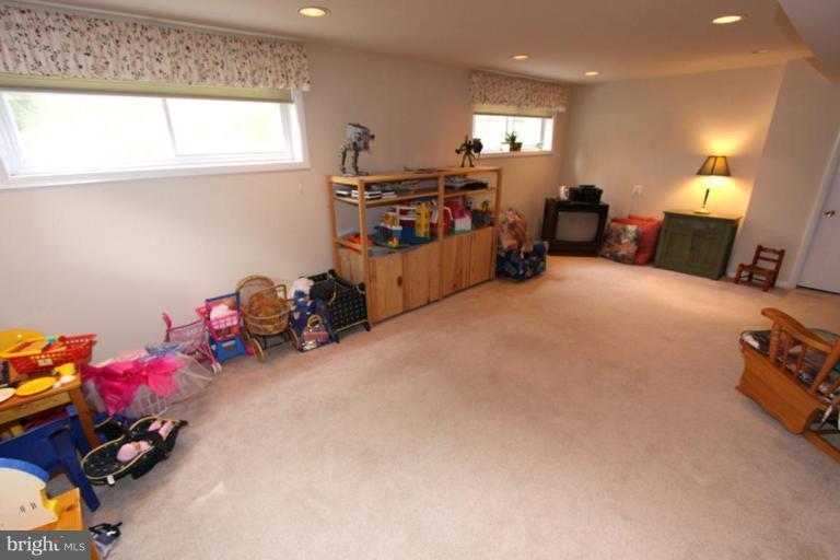 5421 Moultrie Road Springfield, VA 22151 - Photo 20 of 30 Family Room #2