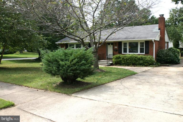 5421 Moultrie Road Springfield, VA 22151 - Photo 3 of 30 Exterior #3