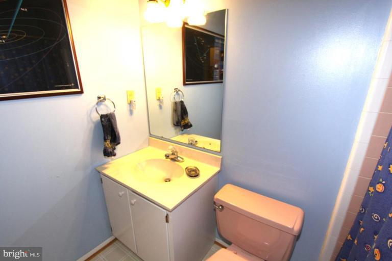 5421 Moultrie Road Springfield, VA 22151 - Photo 27 of 30 Bath #2