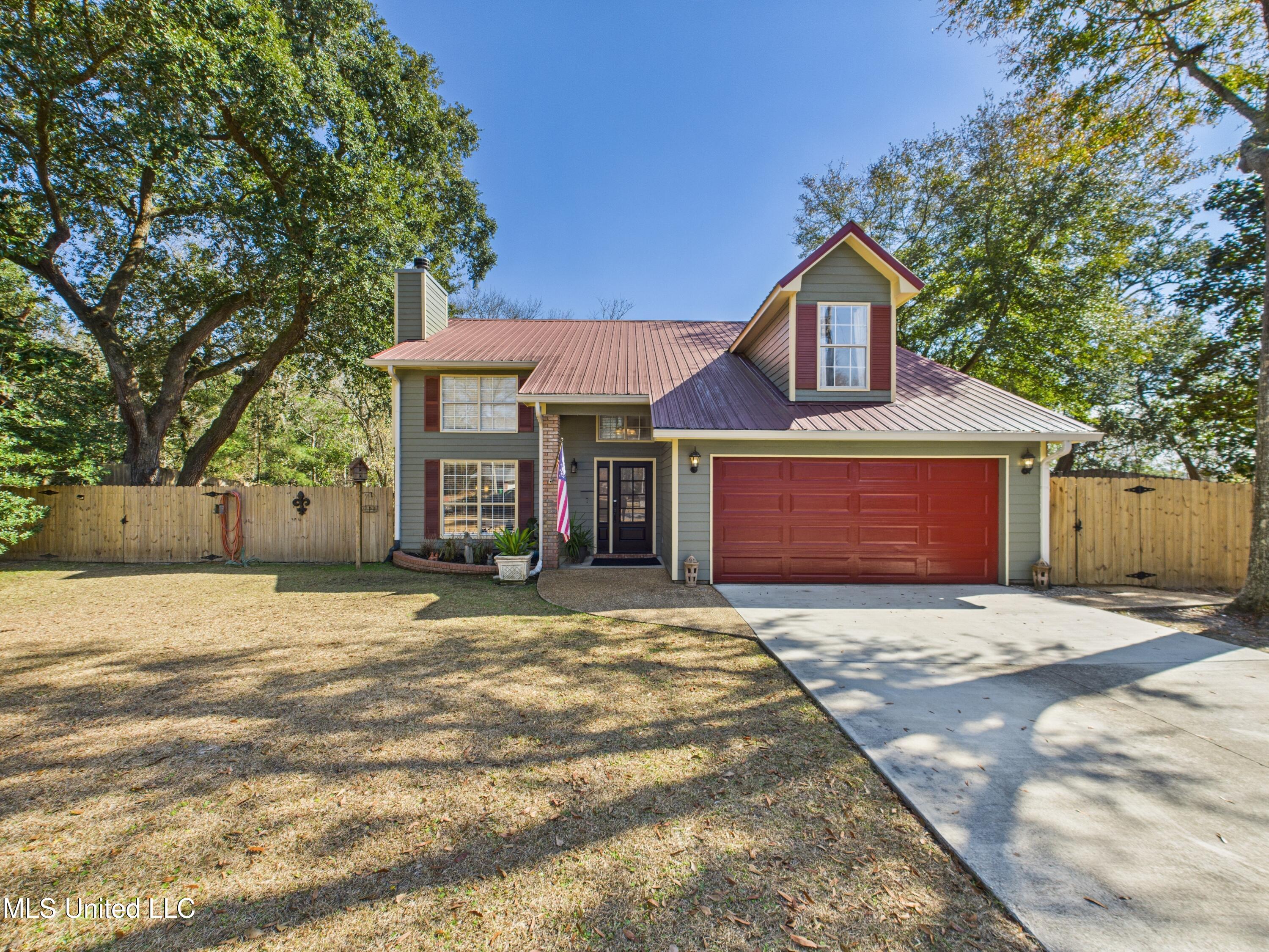 CAM04449G0-PR0032-STILL006