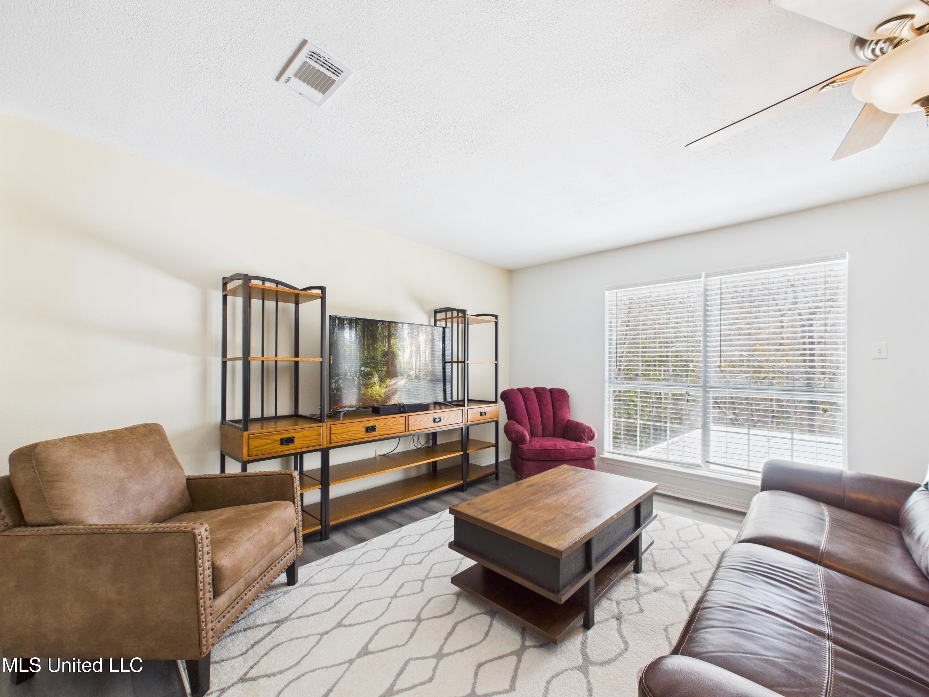 9605 Oak Crest Lane Ocean Springs, MS 39564 - Photo 21 of 39 CAM04449G0-PR0032-STILL026