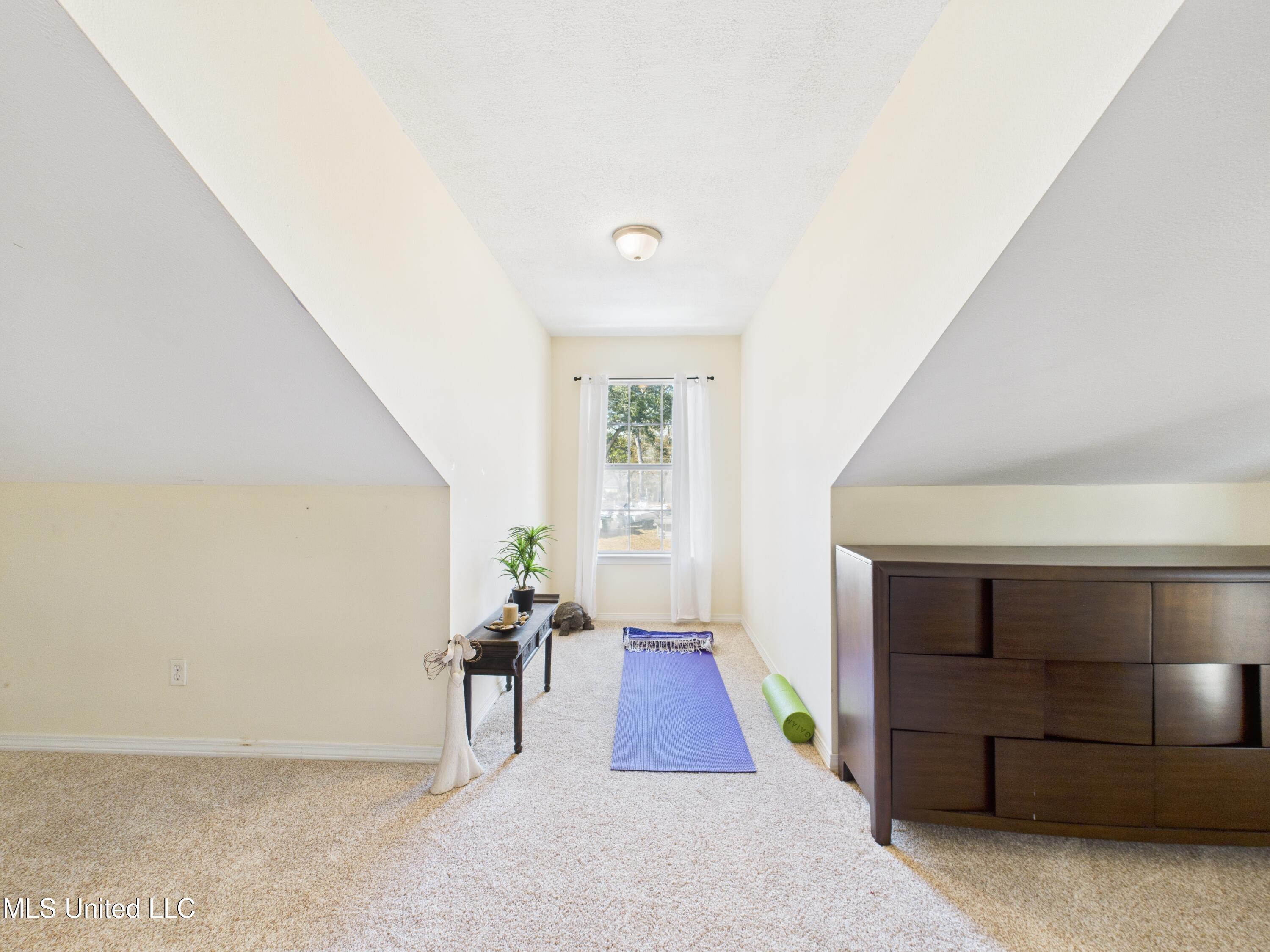 9605 Oak Crest Lane Ocean Springs, MS 39564 - Photo 27 of 39 CAM04449G0-PR0032-STILL033