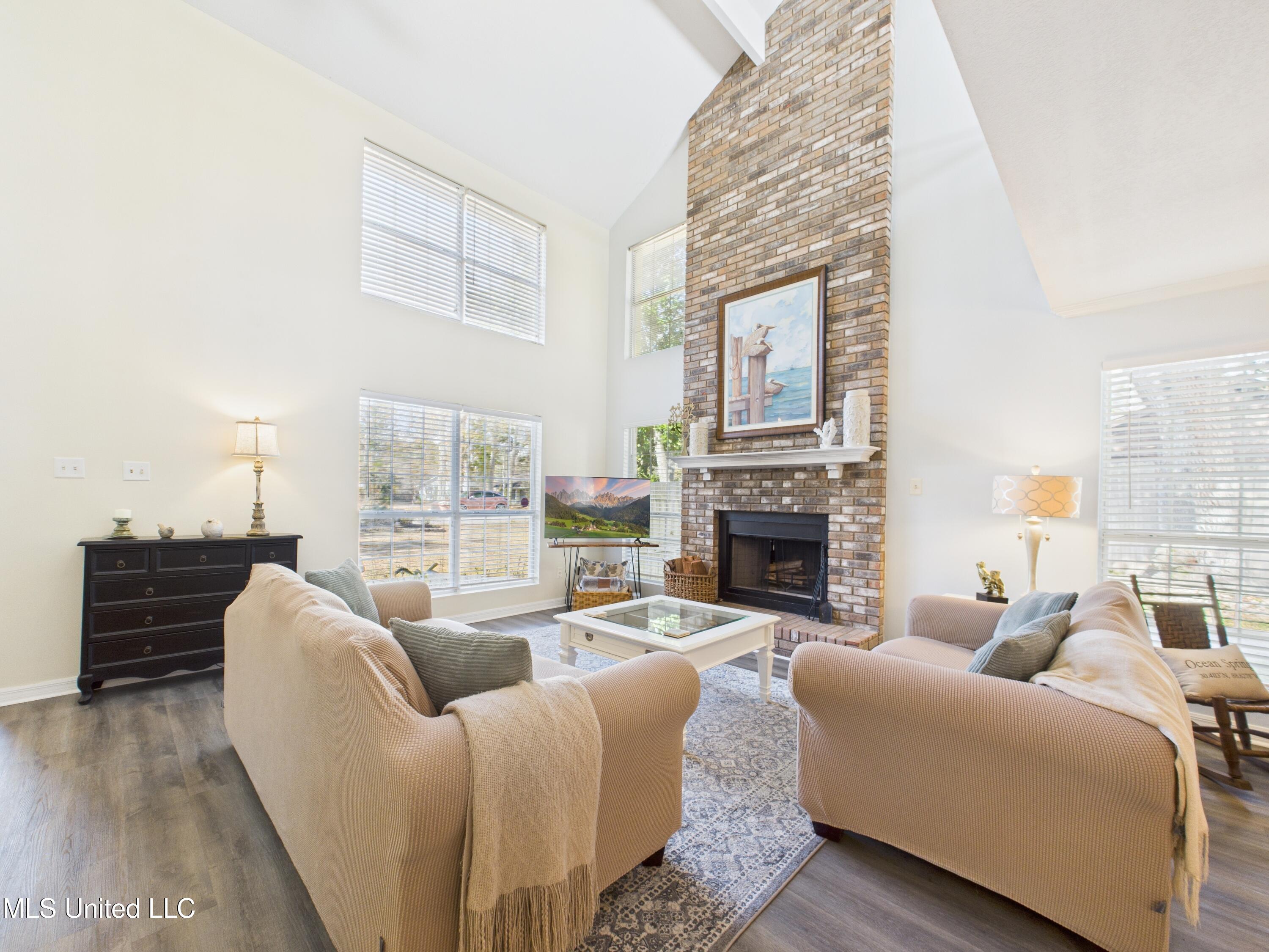 9605 Oak Crest Lane Ocean Springs, MS 39564 - Photo 9 of 39 CAM04449G0-PR0032-STILL011