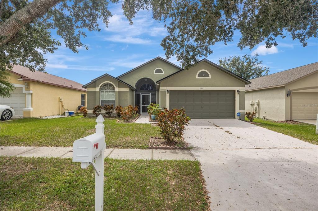 6923 Waterbrook Court Gibsonton, FL 33534 - Photo 2 of 48