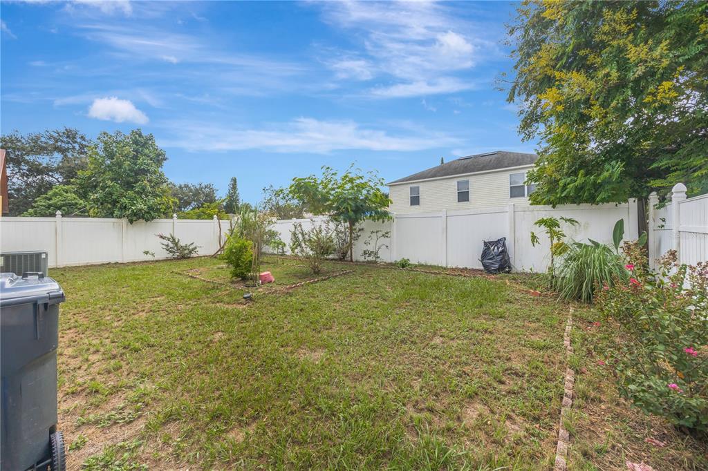 6923 Waterbrook Court Gibsonton, FL 33534 - Photo 8 of 48