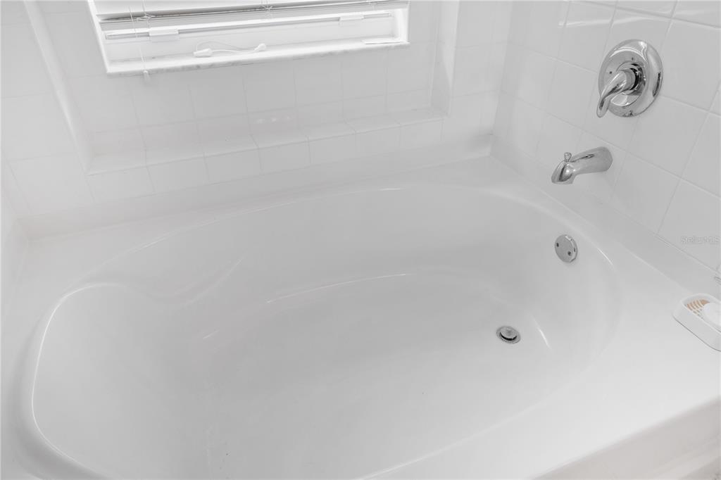 6923 Waterbrook Court Gibsonton, FL 33534 - Photo 10 of 48