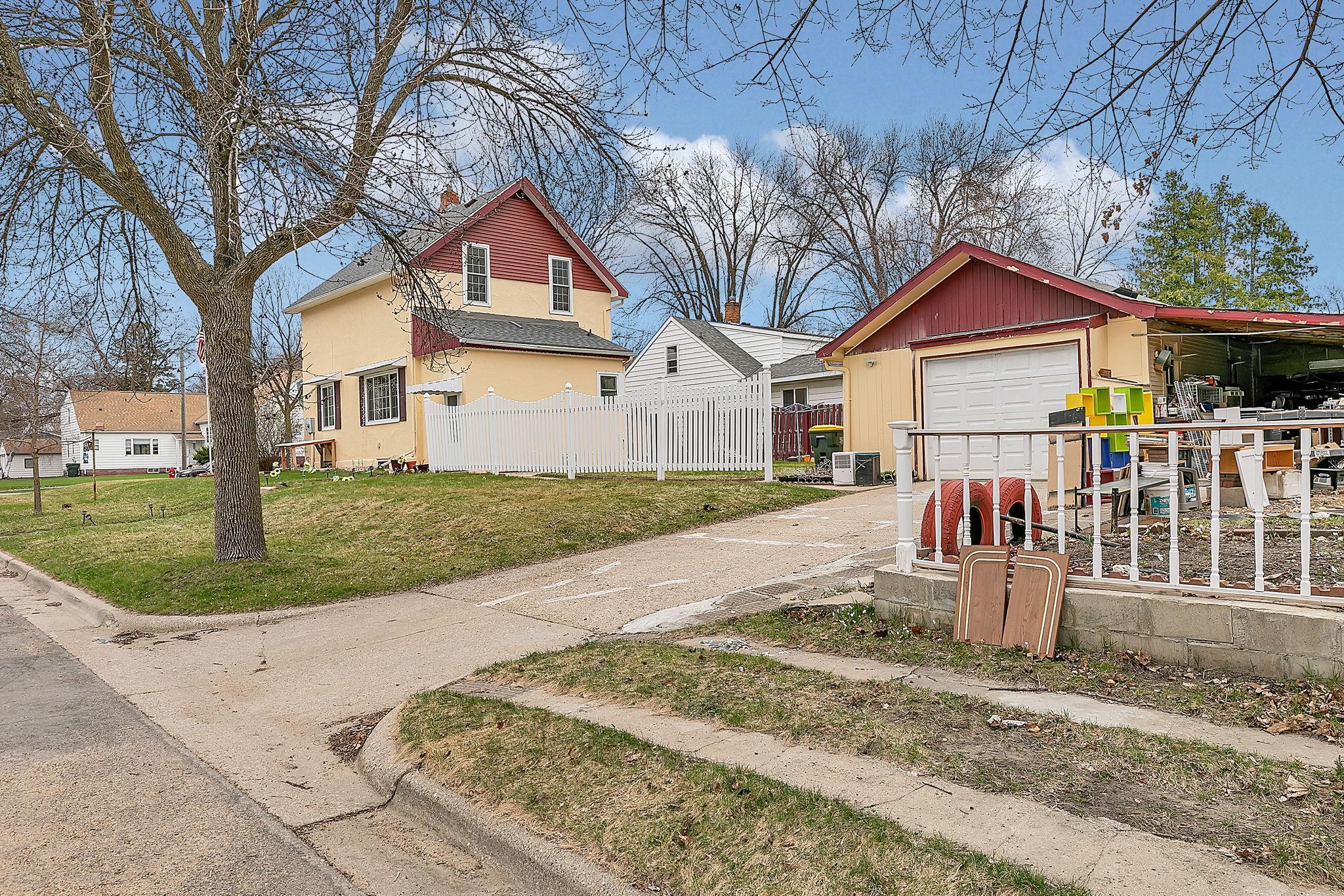 525 13th Street Southwest Willmar, MN 56201 - Photo 4 of 26