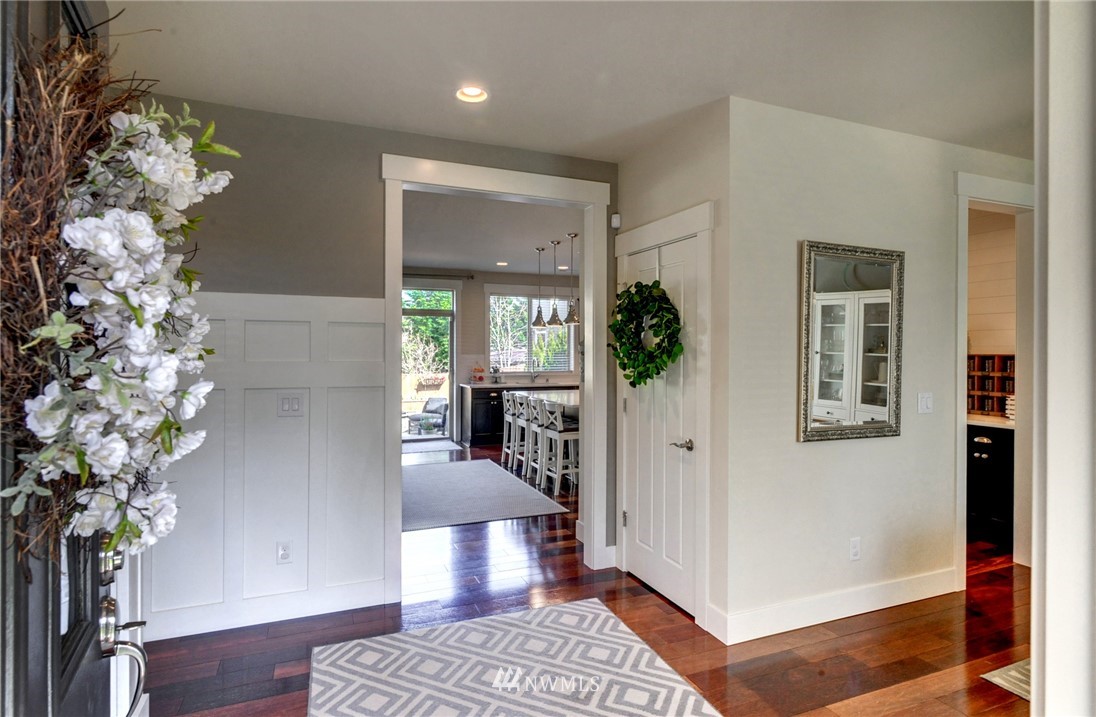 4602 Northeast 10th Street Renton, WA 98059 - Photo 3 of 32