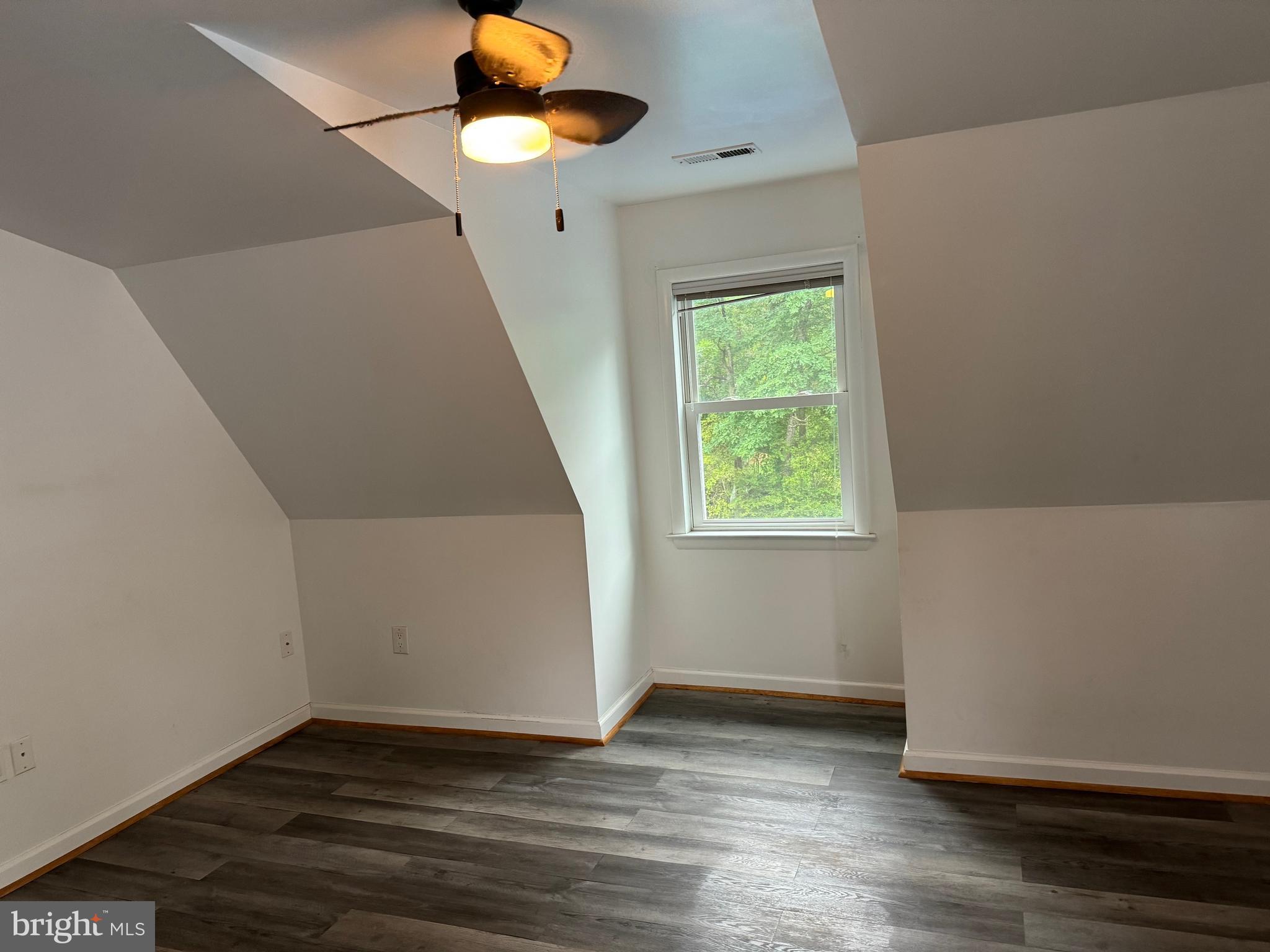 38917 Maycroft Road Avenue, MD 20609 - Photo 3 of 14