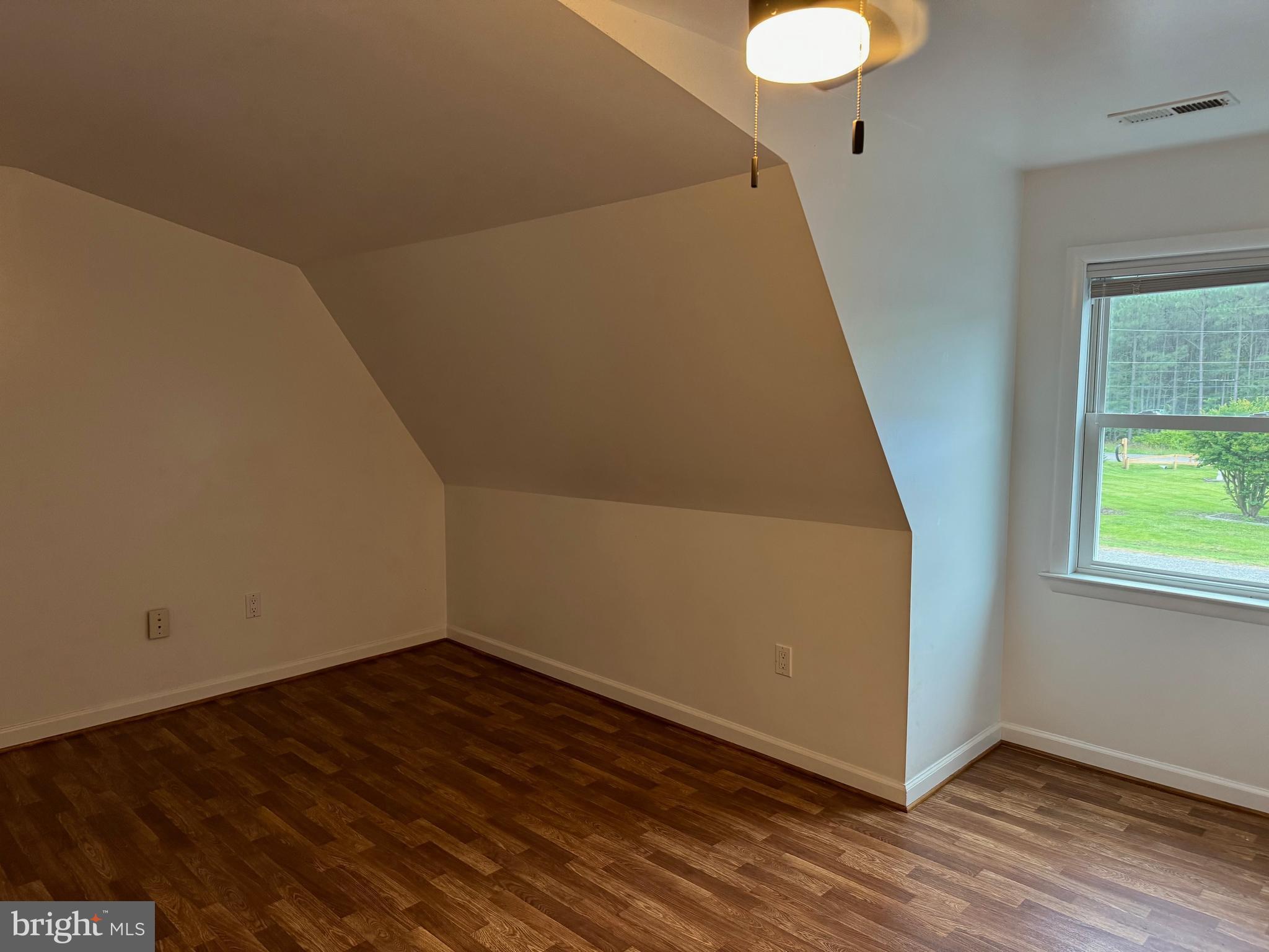 38917 Maycroft Road Avenue, MD 20609 - Photo 4 of 14