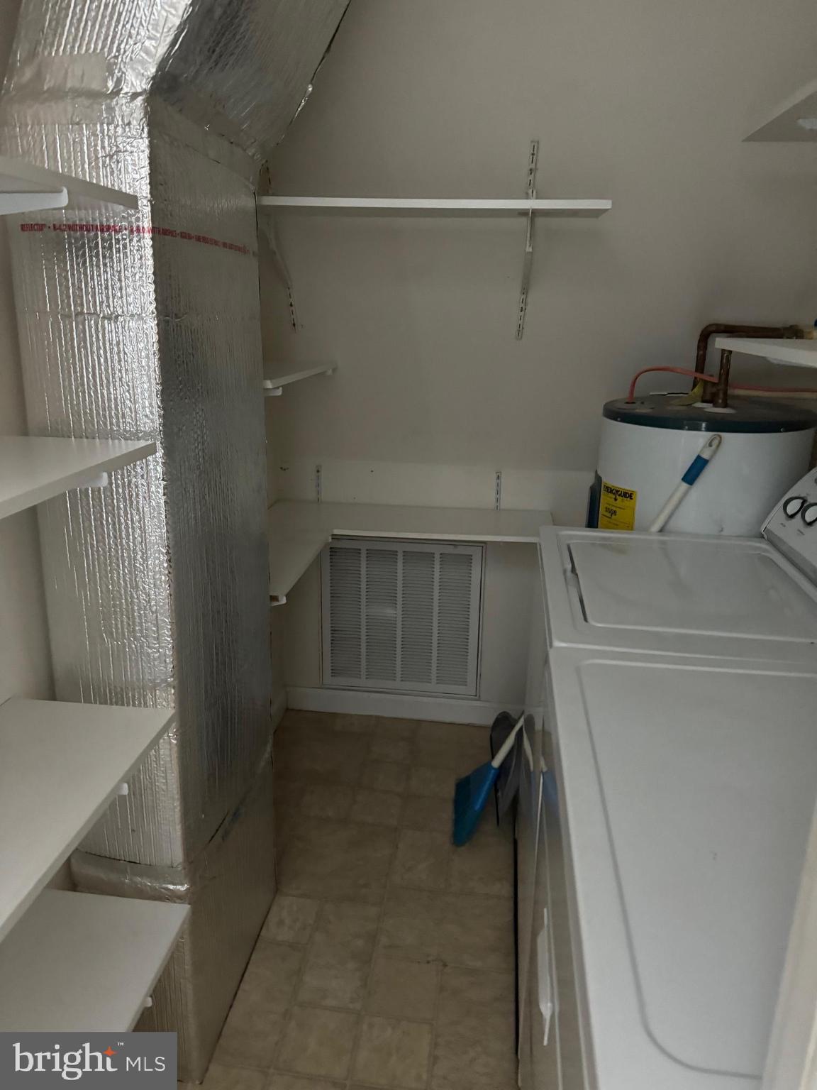 38917 Maycroft Road Avenue, MD 20609 - Photo 9 of 14