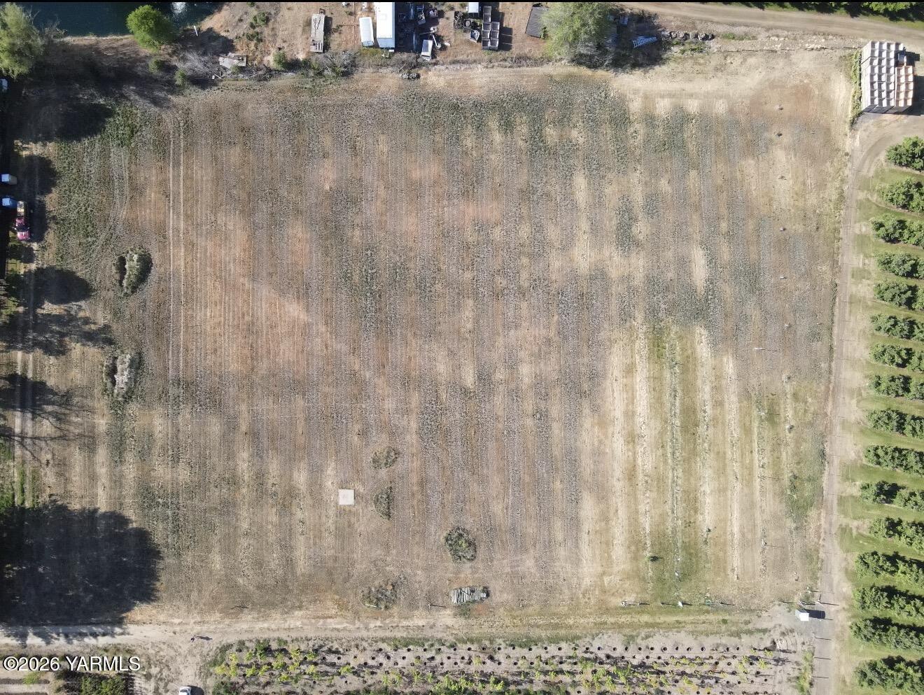 12200 West Nelson Road Yakima, WA 98903 - Photo 2 of 3 IMG_4121