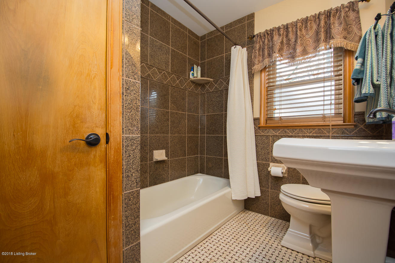 4303 Statton Road Louisville, KY 40220 - Photo 22 of 53 Full Bath
