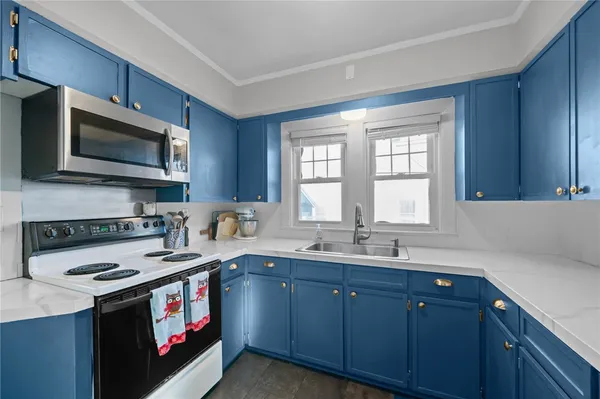 $475,000 | 51 Smythe Street, Middletown, RI 02842