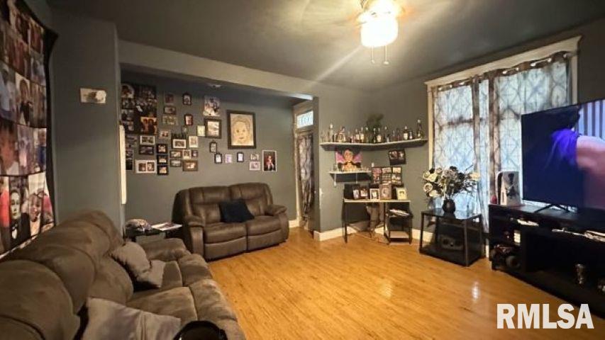 715 Spring Street Quincy, IL 62301 - Photo 5 of 10