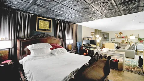 $998,000 | 716 North Harbor Boulevard, Anaheim, CA 92805