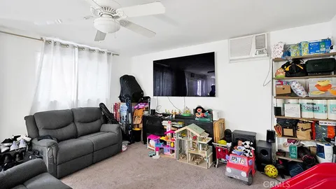 $998,000 | 716 North Harbor Boulevard, Anaheim, CA 92805