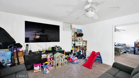 $998,000 | 716 North Harbor Boulevard, Anaheim, CA 92805