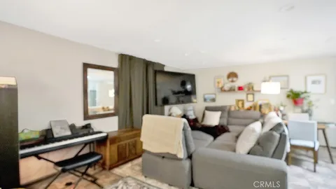 $998,000 | 716 North Harbor Boulevard, Anaheim, CA 92805