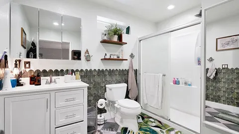 $998,000 | 716 North Harbor Boulevard, Anaheim, CA 92805