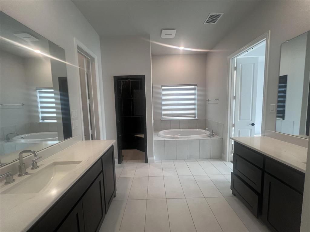 6825 Entwistle Road Frisco, TX 75034 - Photo 10 of 33