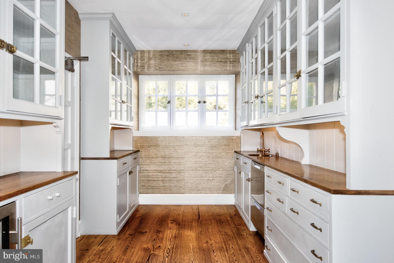 8909 Crefeld Street Philadelphia, PA 19118 - Photo 13 of 35