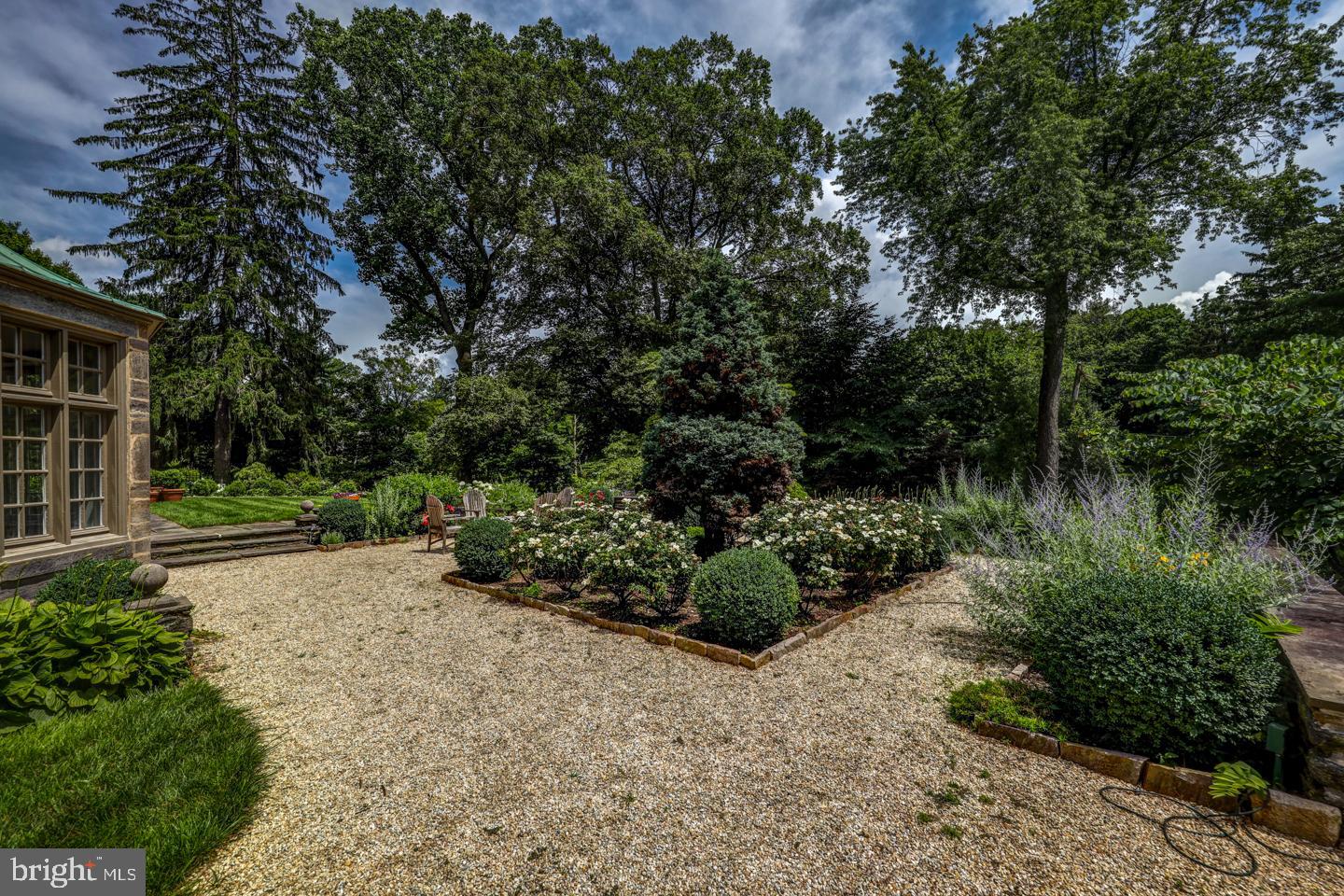 8909 Crefeld Street Philadelphia, PA 19118 - Photo 27 of 35