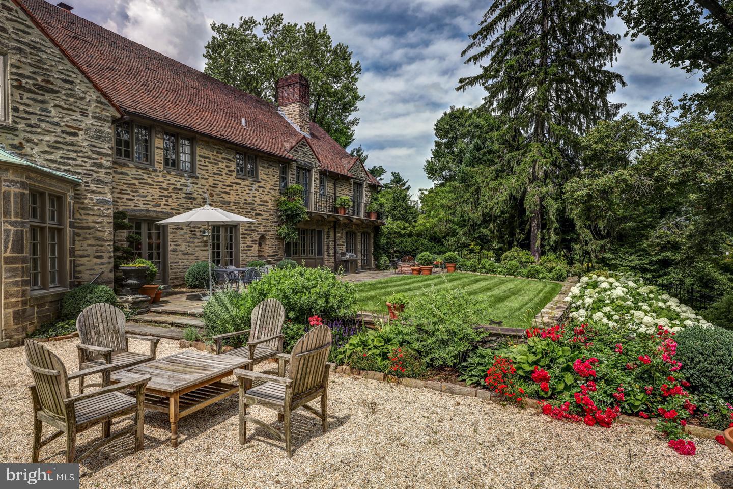 8909 Crefeld Street Philadelphia, PA 19118 - Photo 30 of 35