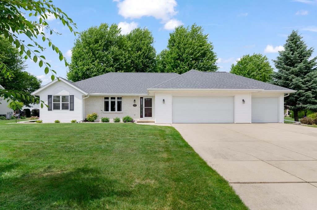 1280 Swan Ridge Trail De Pere, WI 54115 - Photo 1 of 54
