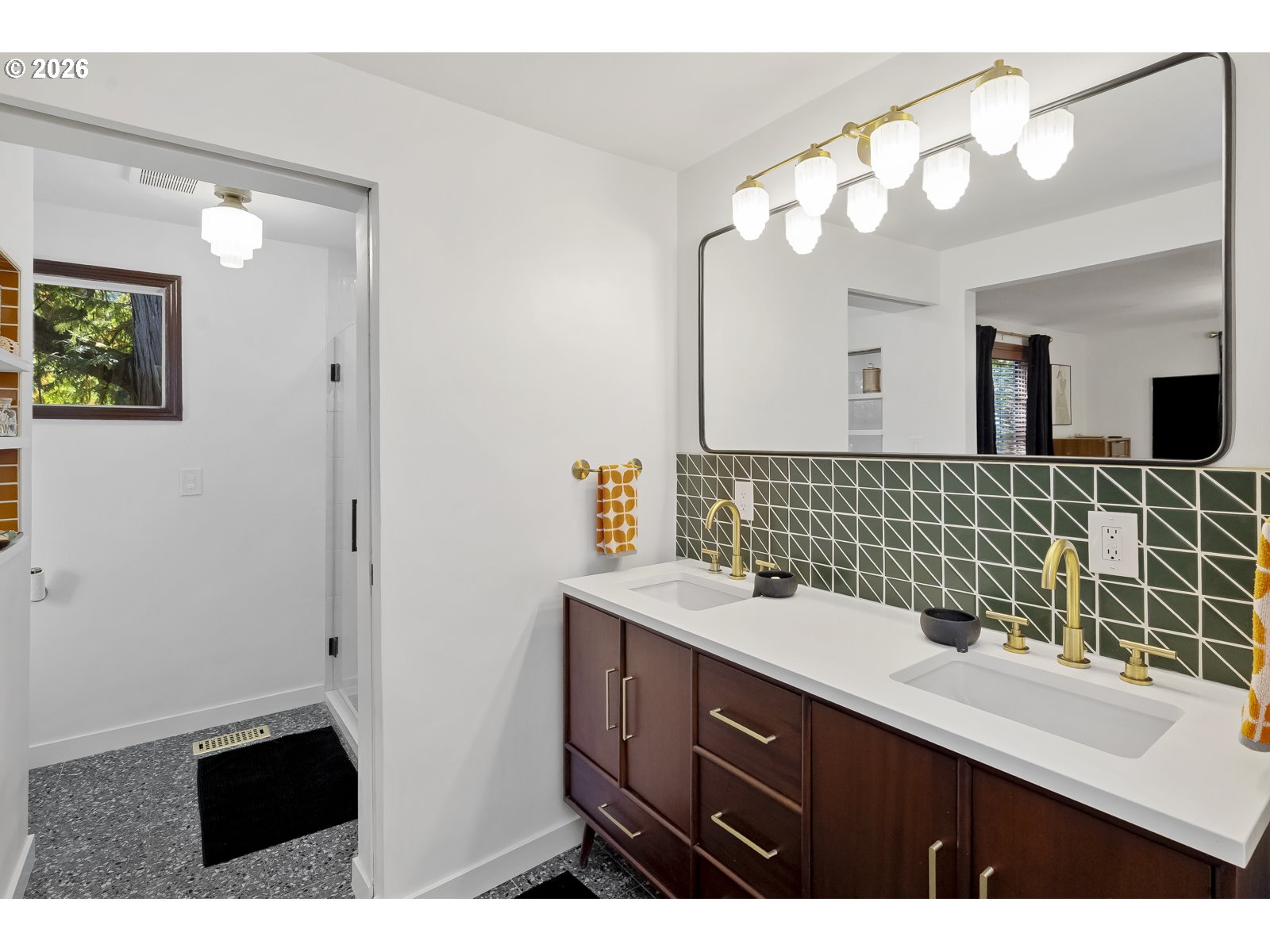 875 Southeast 25th Street Gresham, OR 97080 - Photo 35 of 48 a bathroom with a sink vanity and a mirror