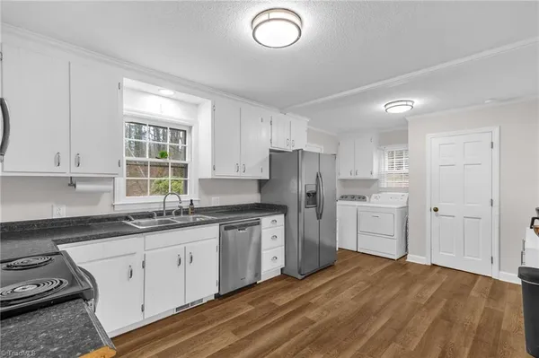 $354,900 | 2108 Meadowbrook Terrace, Reidsville, NC 27320