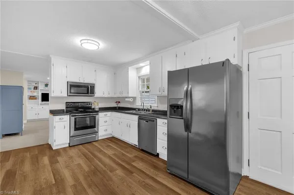 $354,900 | 2108 Meadowbrook Terrace, Reidsville, NC 27320
